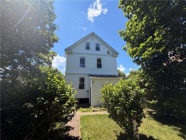 Building Photo - 7 caswell St