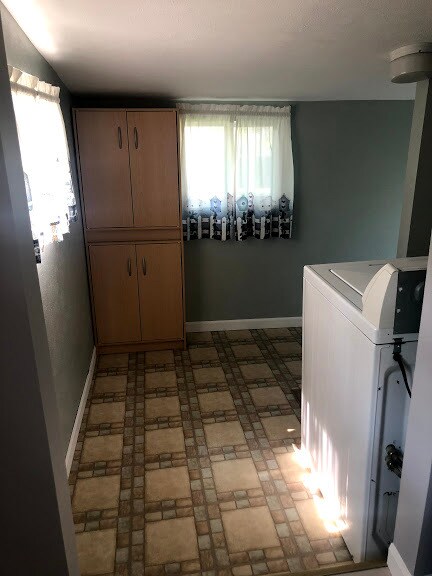 Laundry room off kitchen - 722 E Euclid Ave