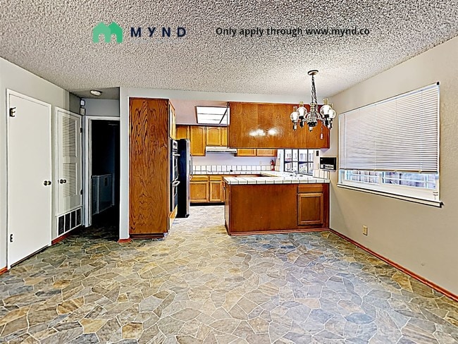 Building Photo - 4 br, 3 bath House - 4208 Warbler Loop
