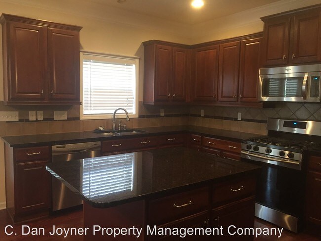 Building Photo - 4 br, 2.5 bath House - 208 Morning Tide Dr