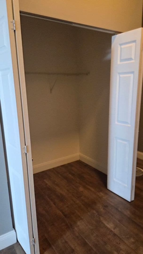 Interior Photo - SilverBrick Square