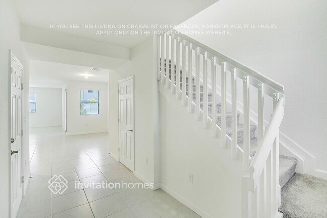 Foto del edificio - 2410 N 108th Dr