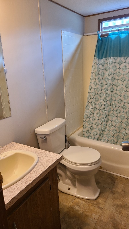 Building Photo - 704 State Rd S-32-45