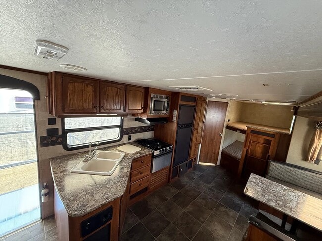 Foto del edificio - 34 Grube St