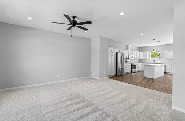 Foto del edificio - $2,650 | 3 Bedroom, 2.5 Bathroom Townhome | Newer Construction | No Pets | Available for August 1...