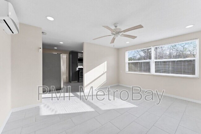Building Photo - 5117 Mallett Dr