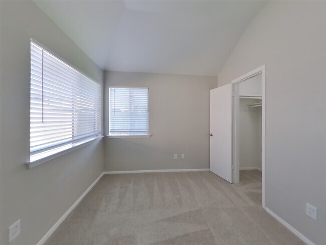 Foto del edificio - 13314 Chaston Dr