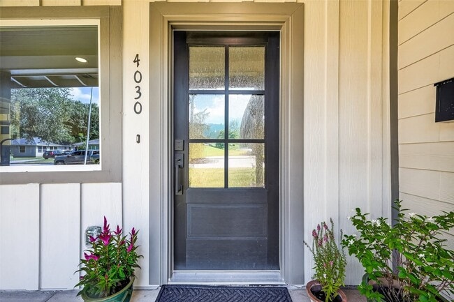 Foto del edificio - 4030 Woodshire St