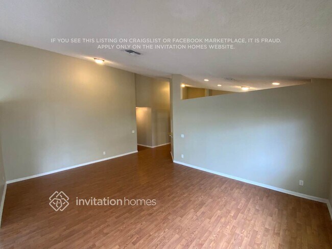 Foto del edificio - 5233 Rosen Blvd