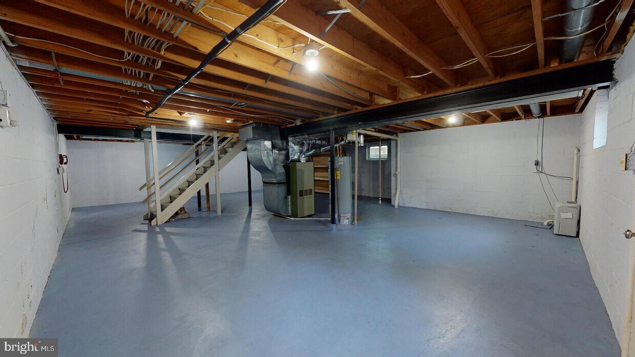 Foto principal - 8224 Riverside Rd