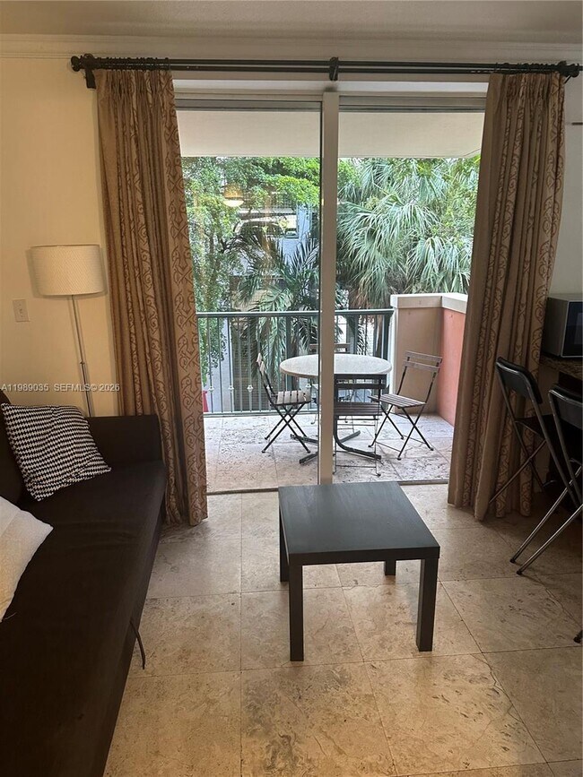 Foto del edificio - 2951 S Bayshore Dr