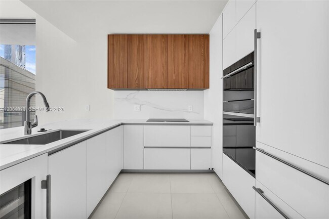 Building Photo - 1400 Biscayne Blvd