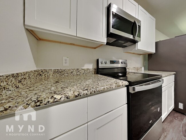 Building Photo - 3717 S Central Expy