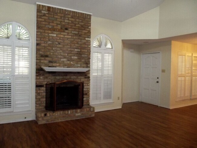 Foto del edificio - 2/2/2 Townhouse in Southwest Lubbock