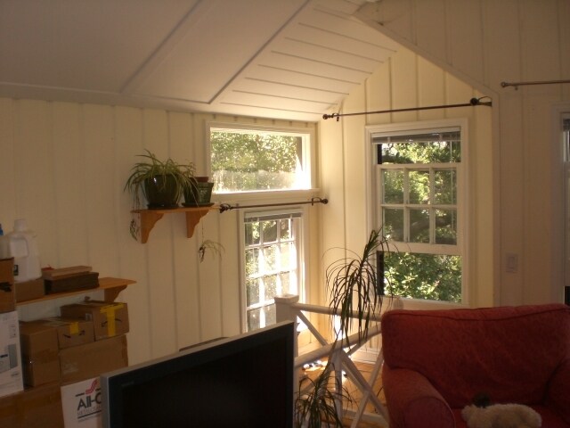 This is a great study/work area which clears your mind to think outside the box....... - 365 1/2 Beloit Ave