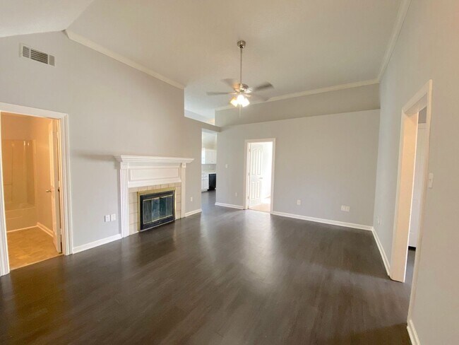 Foto del edificio - 2794 Laura Cir E