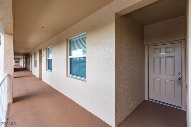 Foto del edificio - 8550 Kingbird Loop
