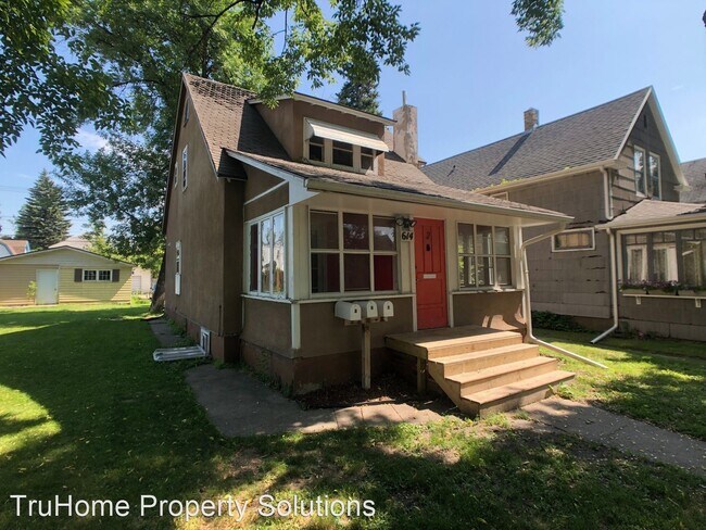 Building Photo - 614 N 4th St