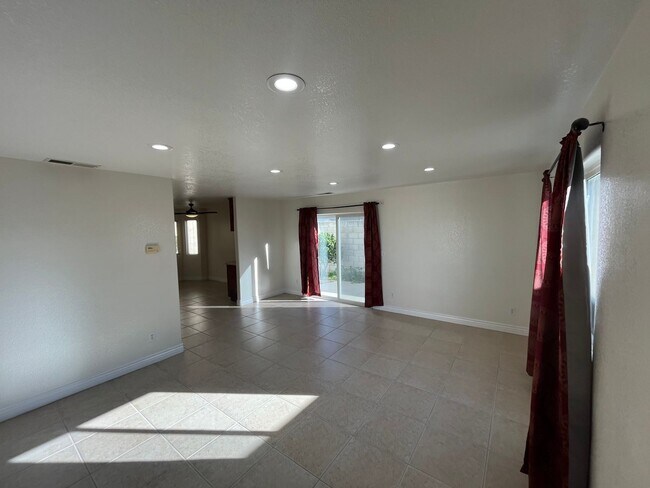 Foto del edificio - 1632 McClelland St