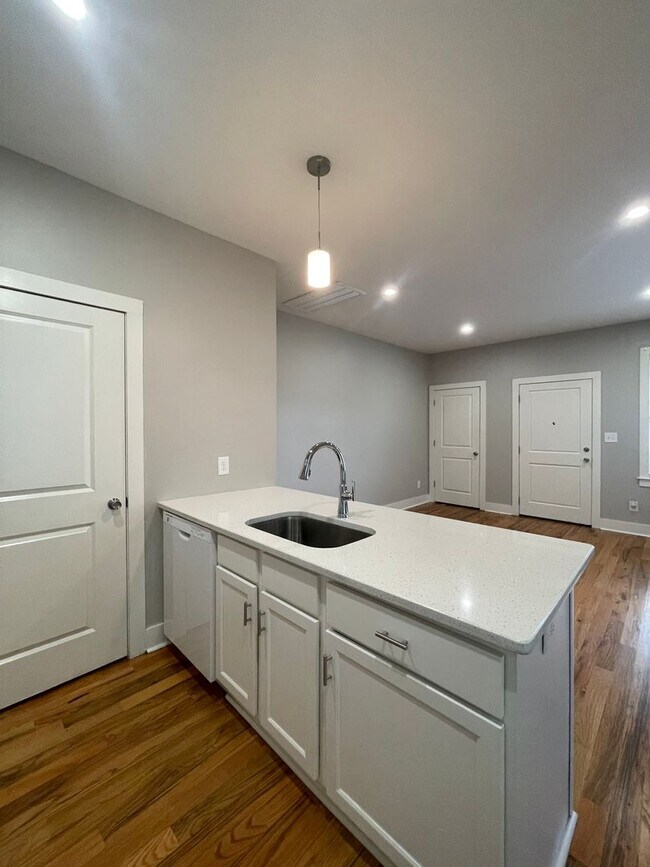 Foto del edificio - Charming One Bedroom Unit - Section 8 Only!