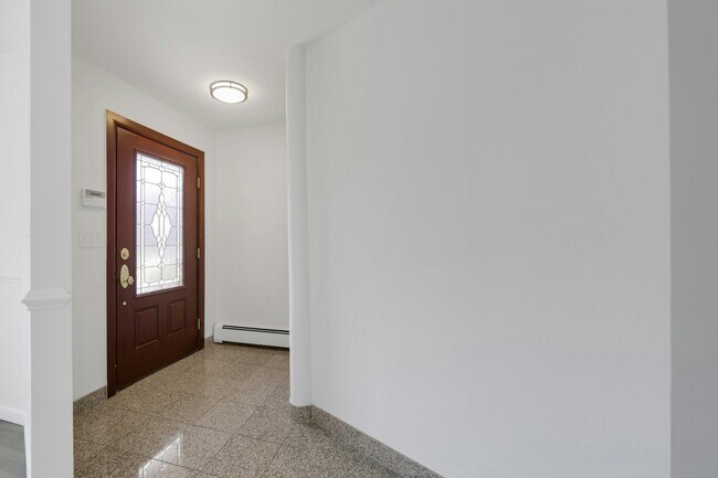 Foto del edificio - 2413 Hammett Ave