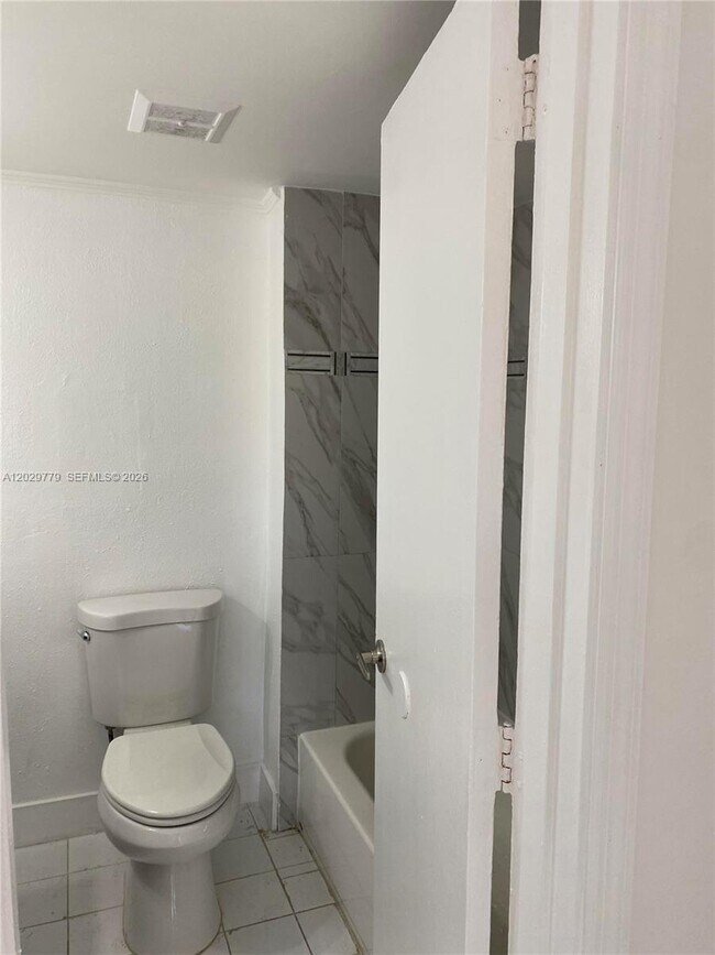 Foto del edificio - 4670 NW 79th Ave