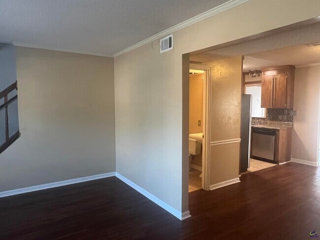 Foto del edificio - 117 N Springs Ct