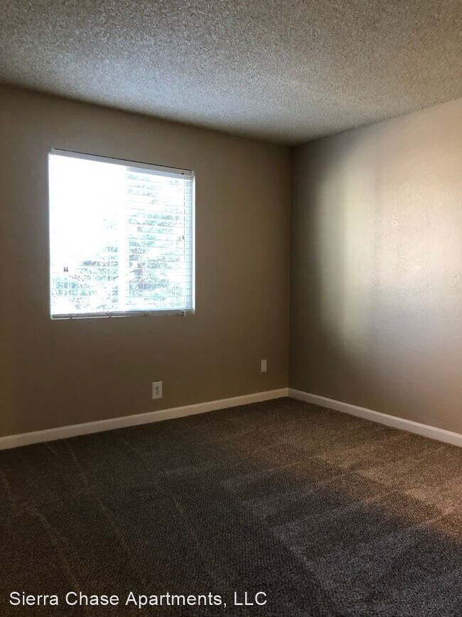 Building Photo - 2 br, 1 bath Apartment - Legacy Park Apart...