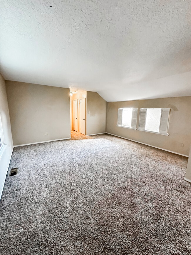Foto del edificio - 6818 NW Willow Springs Dr