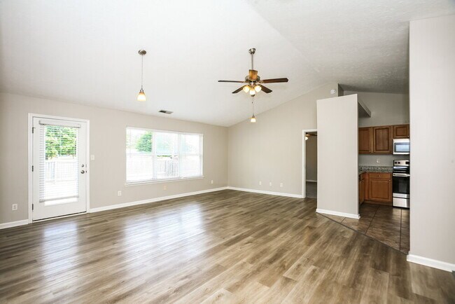 Foto del edificio - 5426 Claybrooke Dr