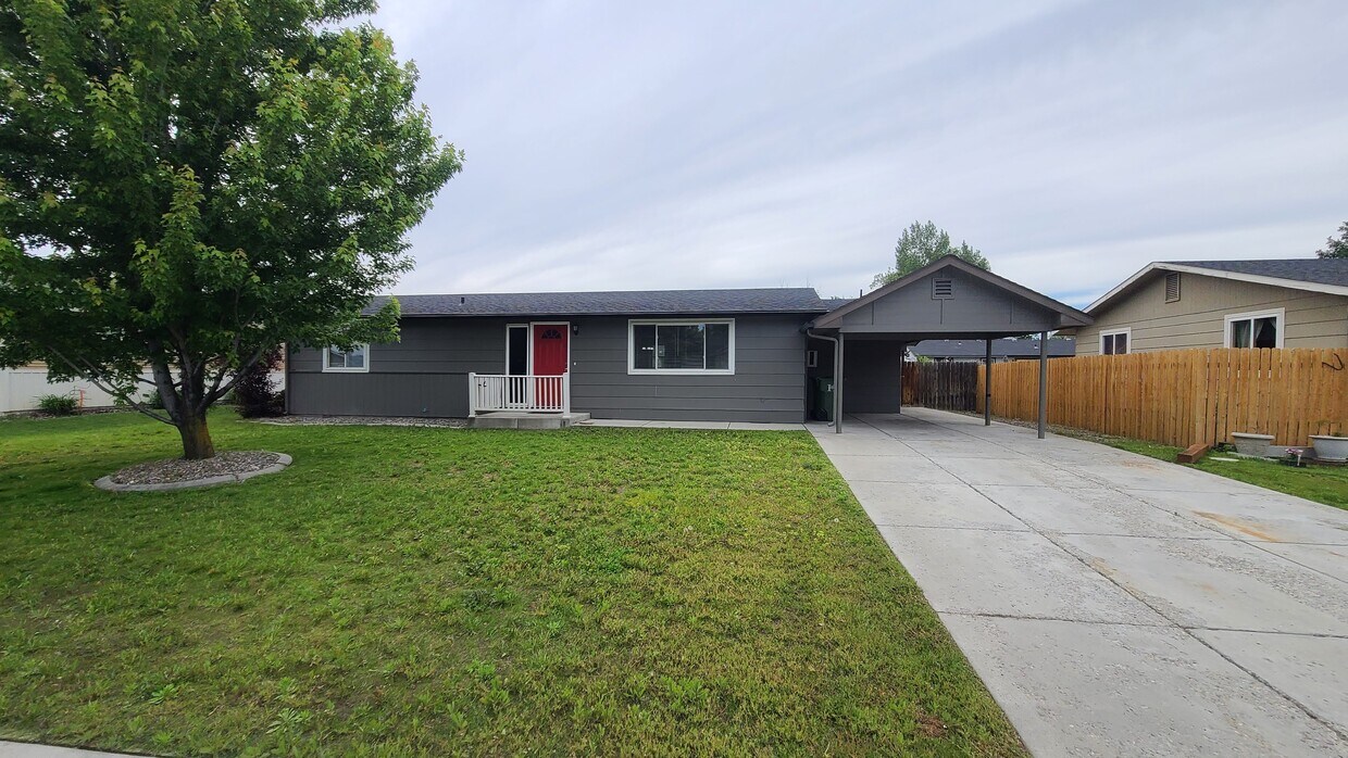 Foto principal - 1335 N 1st St