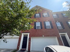 Building Photo - 9059 Rider Dr