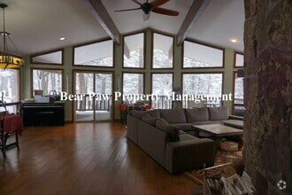 Building Photo - 33550 Woodland Dr