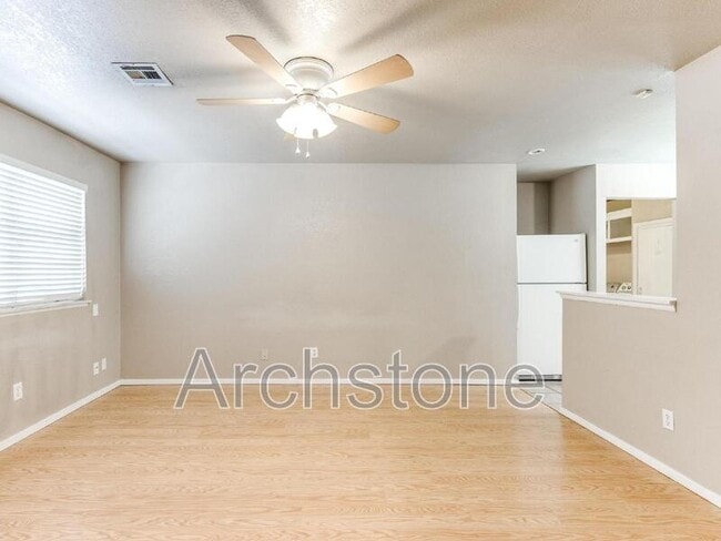 Building Photo - 501 S Santa Fe Dr