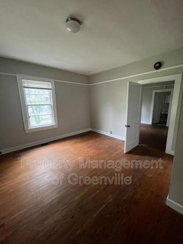 12 Owens St, Greenville, SC 29611 House Rental in Greenville, SC