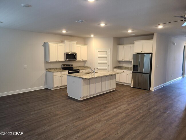 Foto del edificio - 464 Eagle Lake Wy