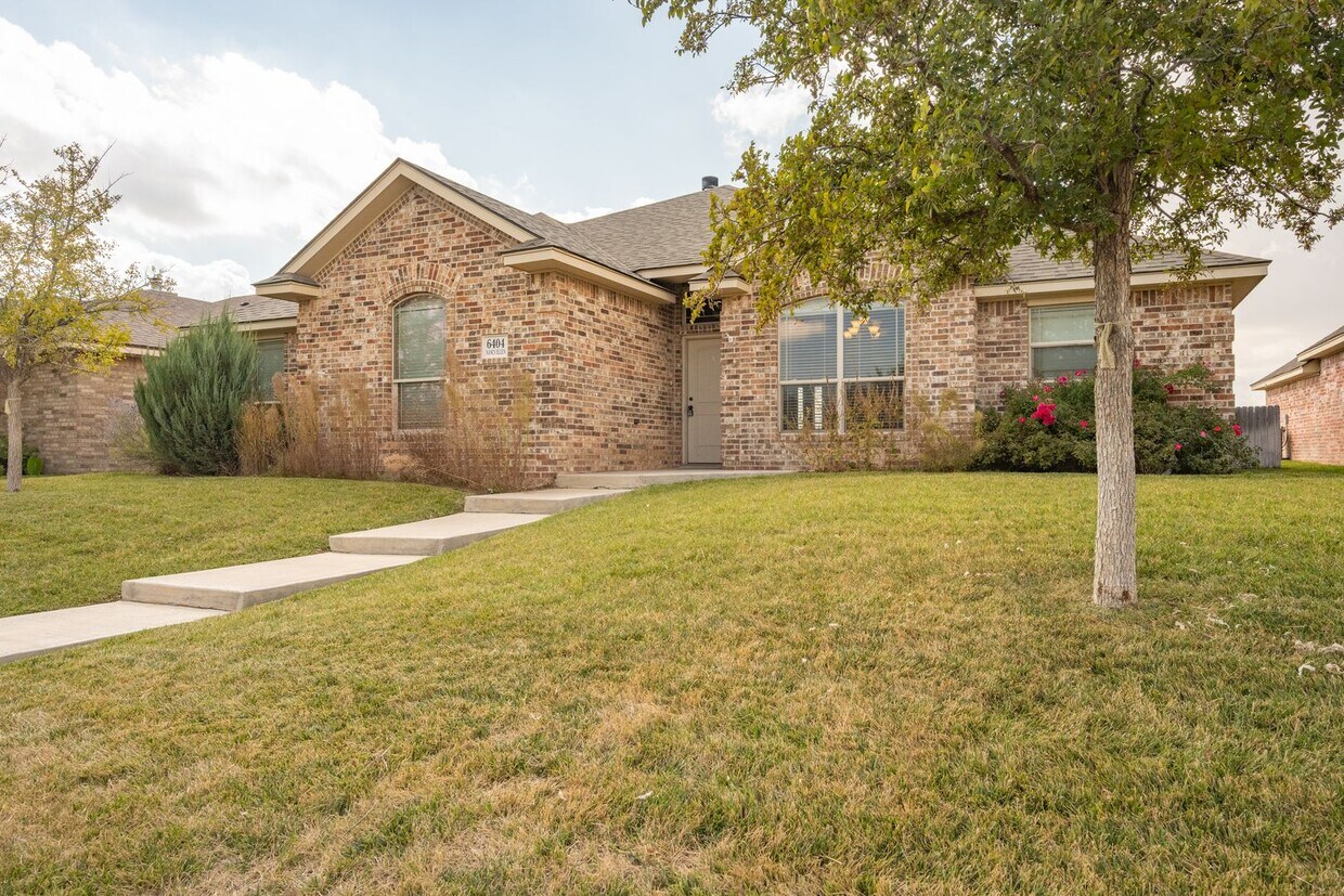 Primary Photo - 3/2 in Hillside Terrace!
