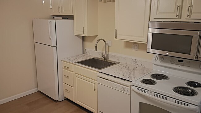 Remodeled Kitchen - 5523 Ellsworth Ave