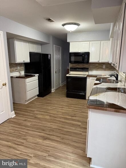 Foto del edificio - 6306 Panda Ct