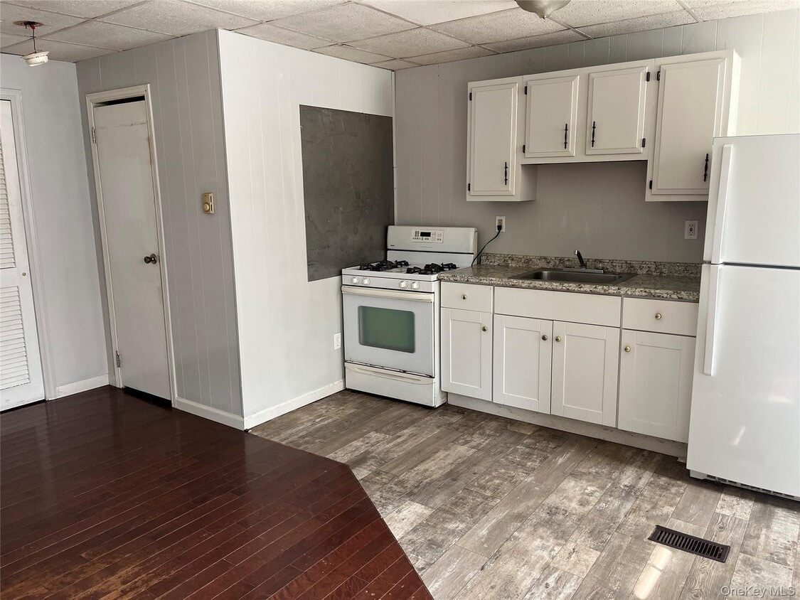 Building Photo - 162 Jersey Ave