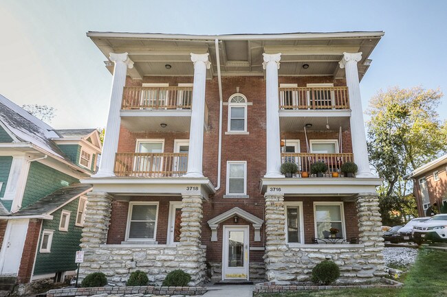 Foto del edificio - 3716 Warwick Blvd