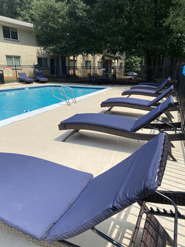 Piscina - Jamestown Village