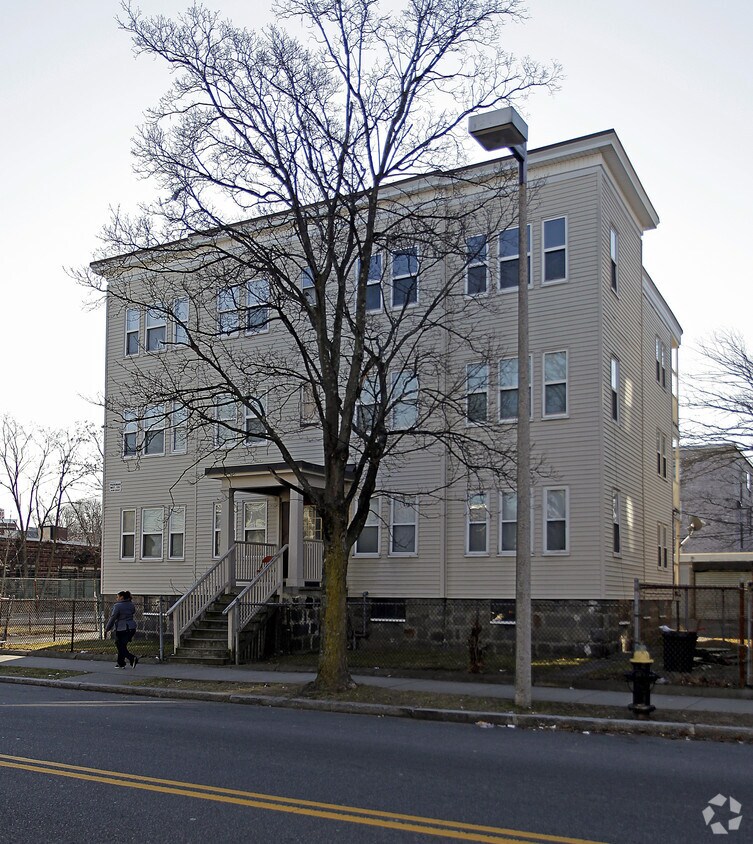 Building Photo - 115 Welles Ave