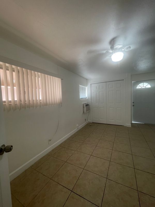 Foto principal - 1601 20th Ave N