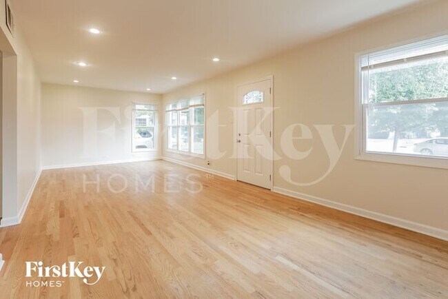 Foto del edificio - 640 N Edgewood Ave