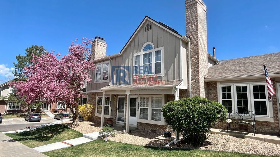 Foto principal - 9701 W Chatfield Ave