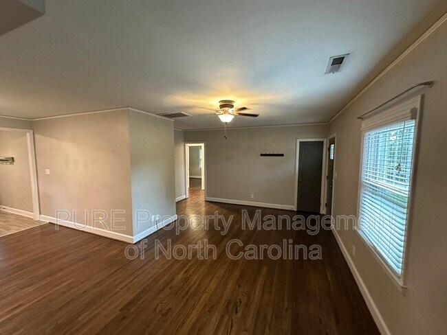 Building Photo - 2615 Ashley Rd