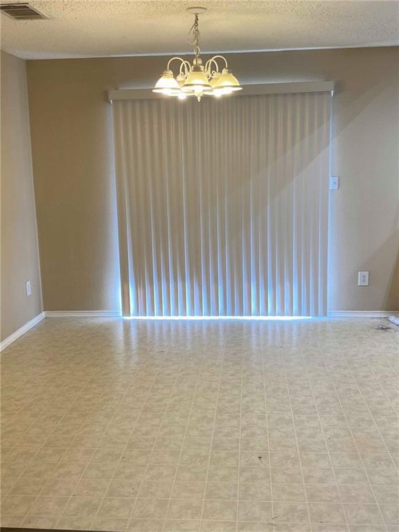 Foto del edificio - 450 Emerald Fields Ln