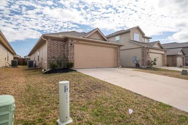 Building Photo - Delightful 4 Bedroom, 2 Bath, 1-Story Home...