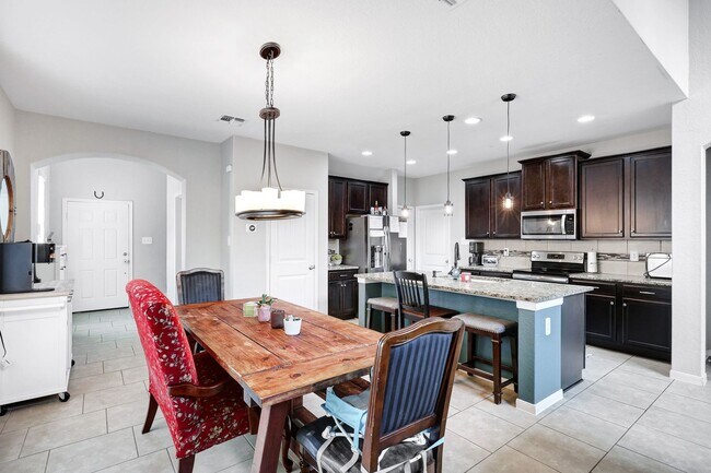 Building Photo - ***APPLICATION CURRENTLY UNDER REVIEW***St...
